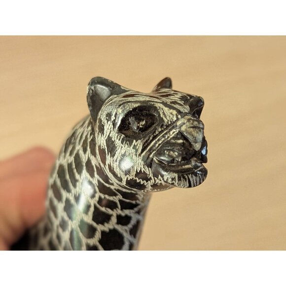 African Hand Carved Stone Leopard Jaguar sculpture 7.25" tall - Picture 5 of 11